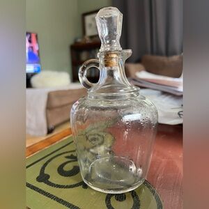 Clear Glass Decanter with Stopper